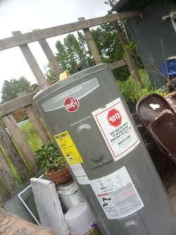 Hot water tank. 150 obo