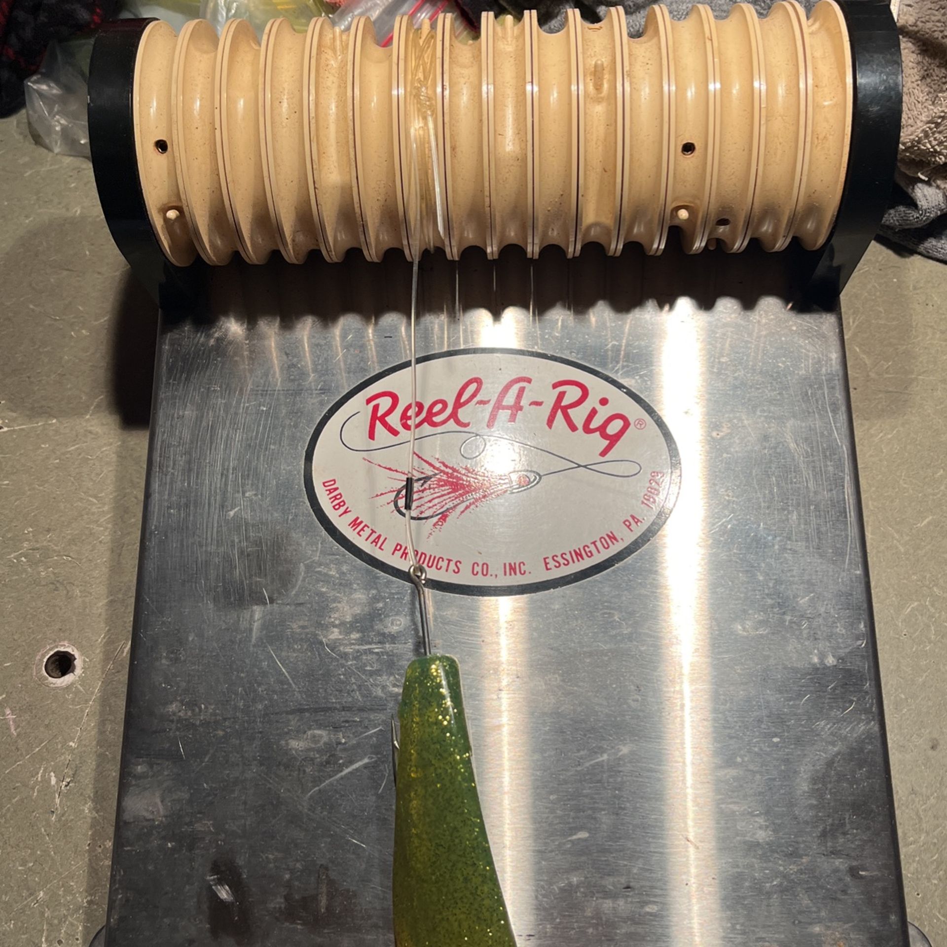 Reel A Rig Lure Holder 