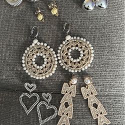 Variety of earrings - 10 pairs