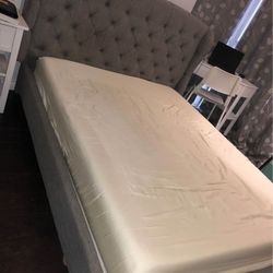 Upholstered Tufted Gray Queen Bed