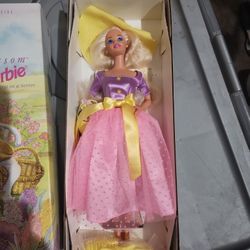 Avon Special Spring Blossom Barbie