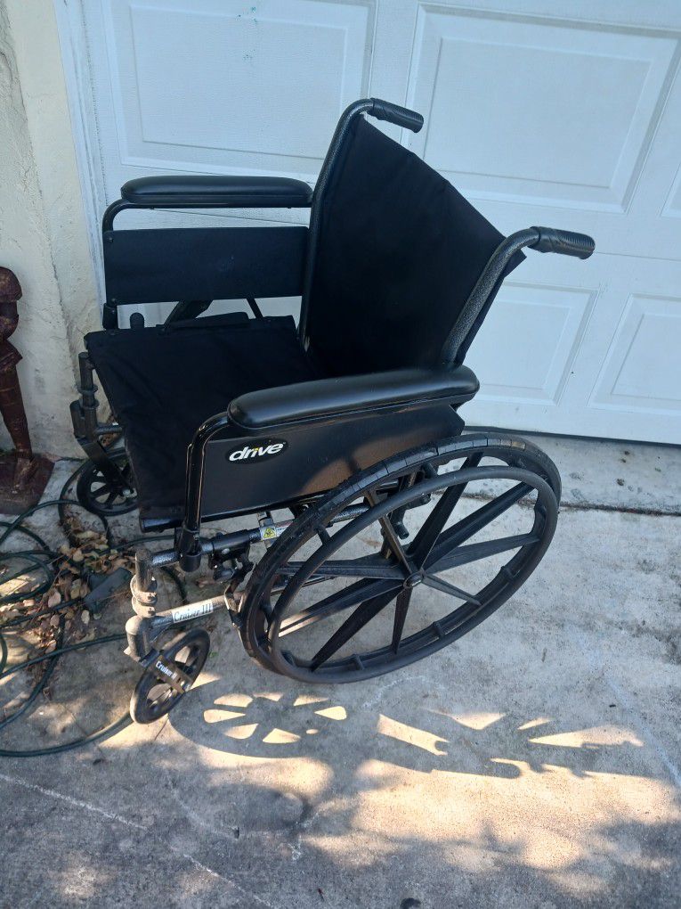 Ex Larg Fold Wheelchair Super Clean 30 Firm 