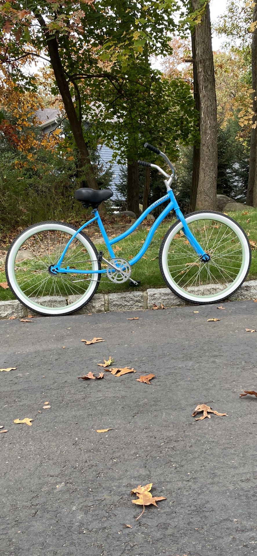 26” Schwinn Beach Cruiser Bike Bicycle Like New Condition
