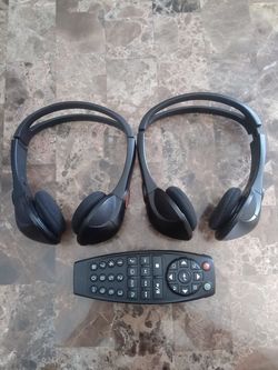 Headphone set and remote control for dvd unit 2008 GMC Acadia SLT2