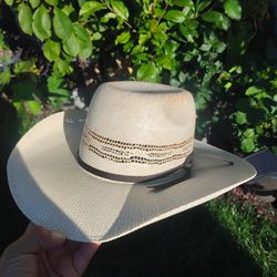 Like New Kids Size Ariat Cowboy Hat