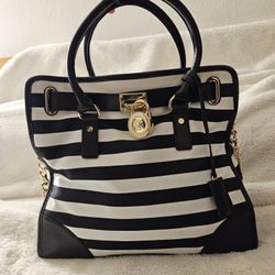 Black and White Stripped MICHAEL KORS handbag Just As Pictured