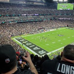 Raiders vs. Titans 