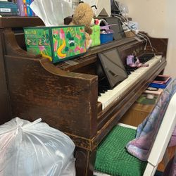 FREE piano ! Give Away!