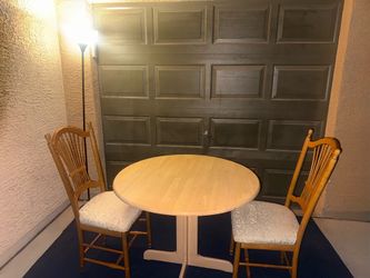 (Delivery Available) Dining Room Table + Chairs