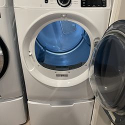 Washer & Dryer GE 1 Yr Old 