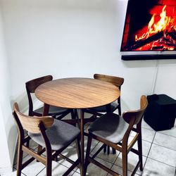 Counter-Height Dining Set with 4 Chairs Juego de Mesa Alta con 4 Sillas