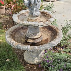 Fountain landscape planter