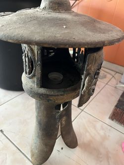 Vintage Japanese Pagoda Lantern Cast Iron