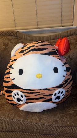 Hello Kitty Squishmallow 