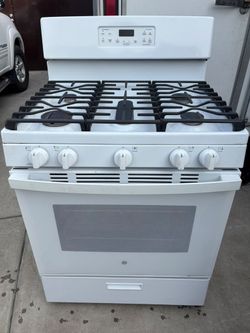 GE Gas Stove