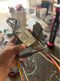 U-Haul High Energy 3 to 2 Wire Taillight Converter