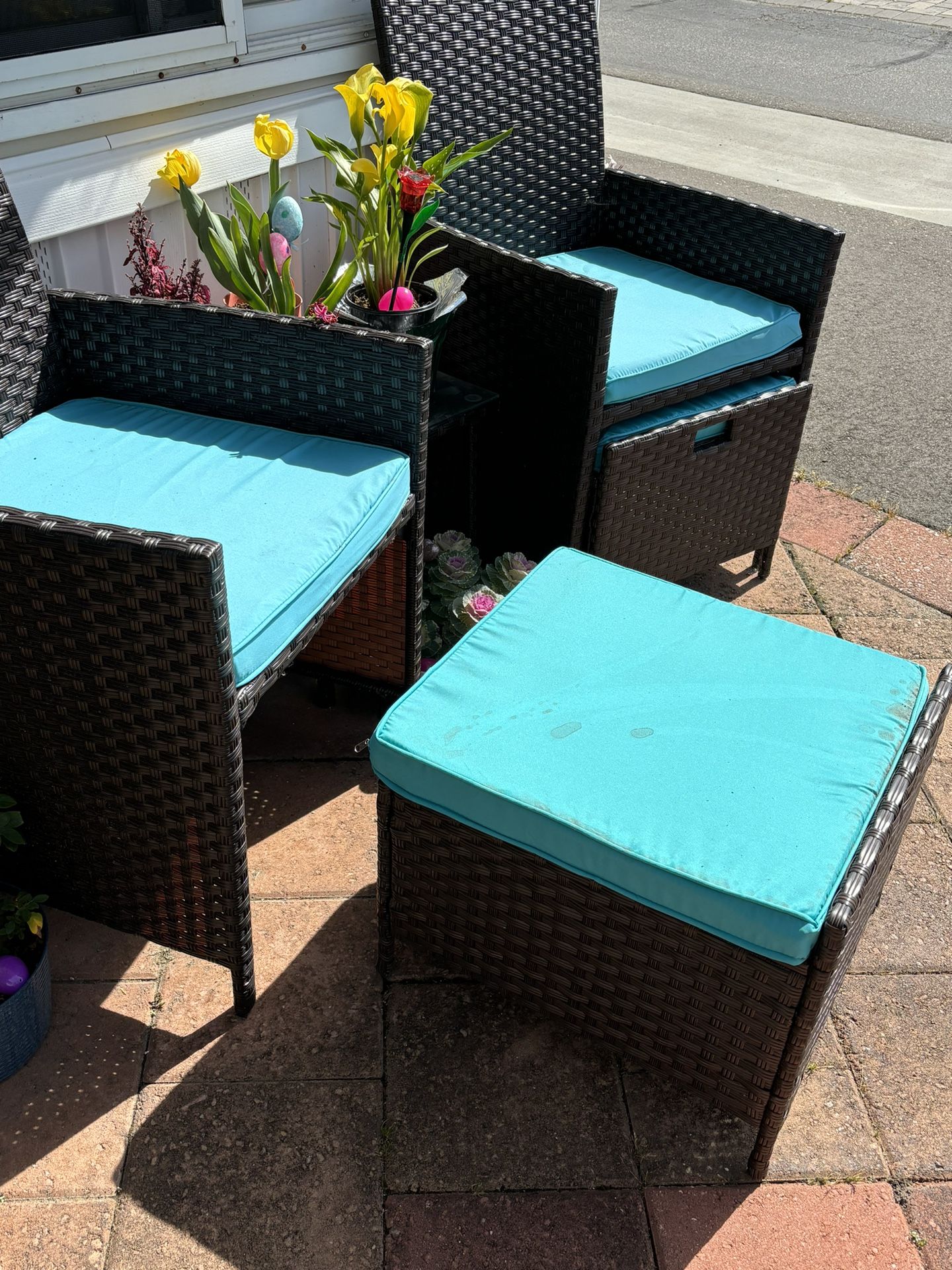 Outdoor patio furniture