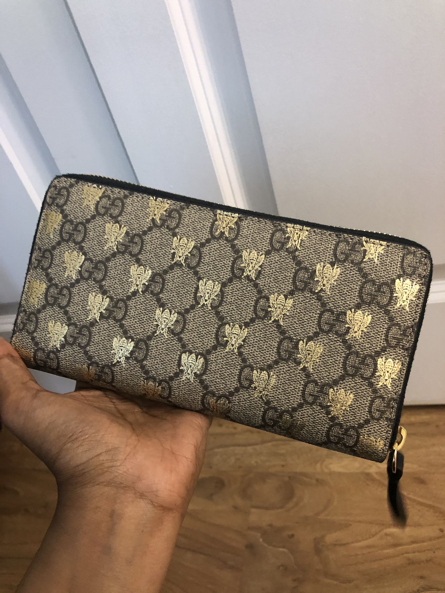 Gucci Supreme Canvas Ziparound Wallet