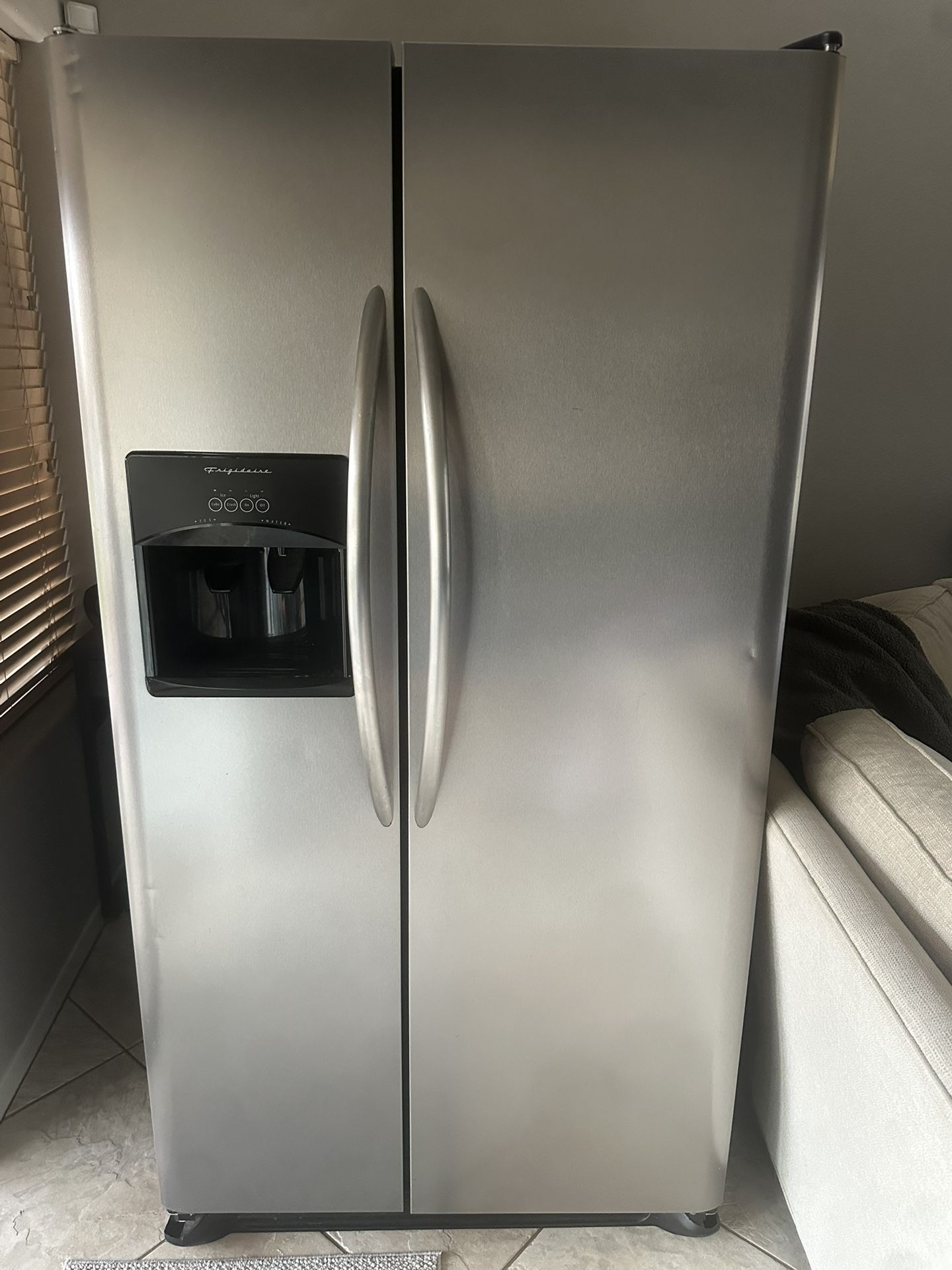 Frigidaire Fridge/Freezer
