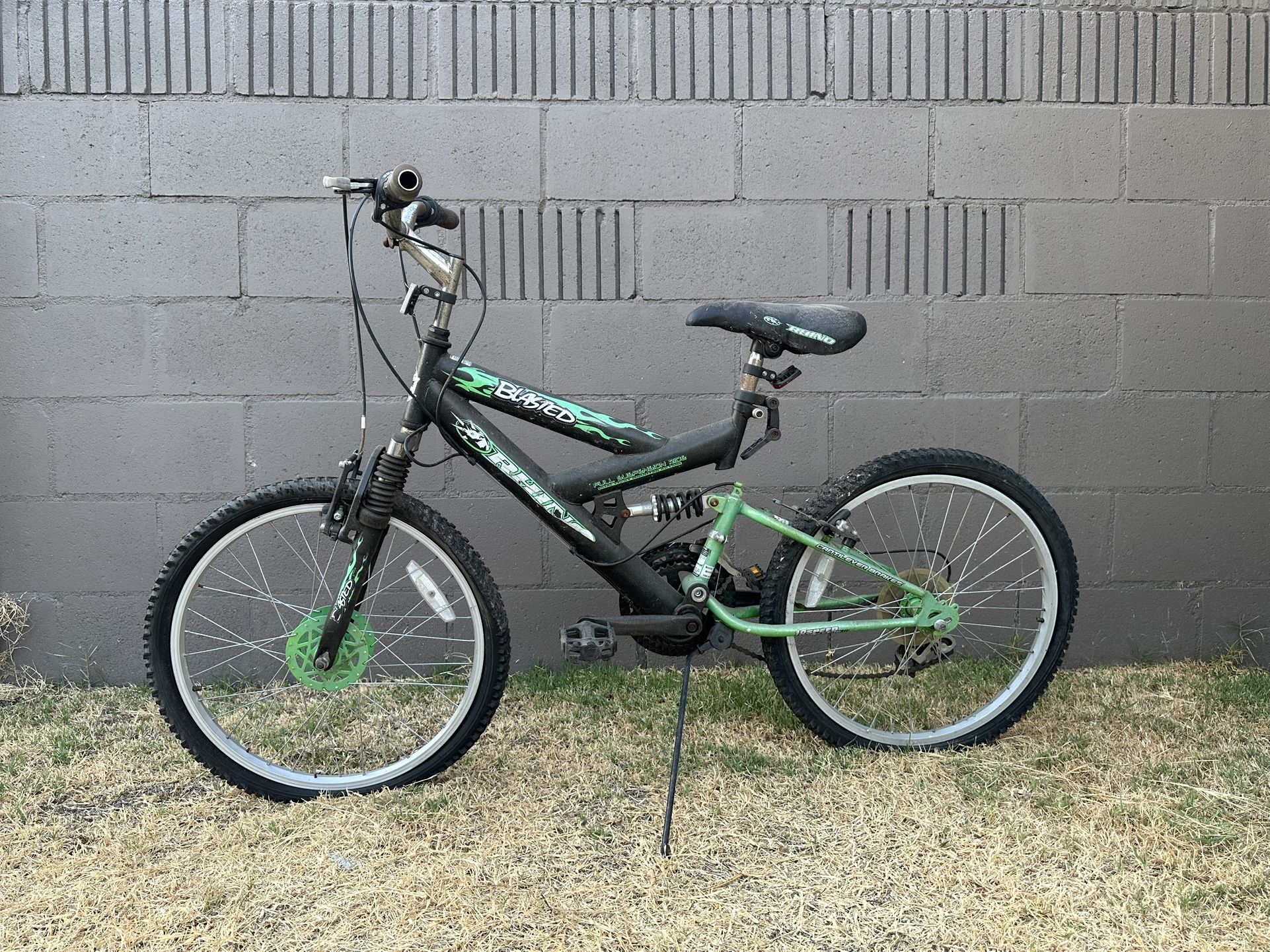 Rhino Blasted Mountain Bike