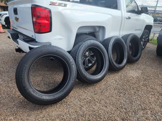 Vendo set completo medida 275/55/R20 marca michelín