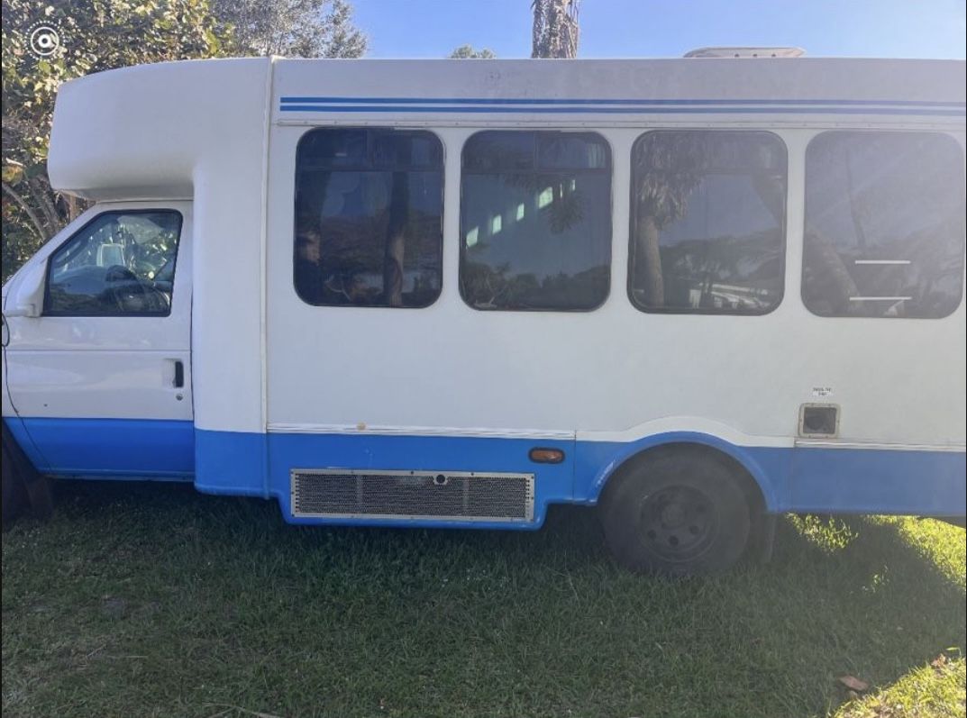6.0 Power stroke Diesel Bus Converted To Camper