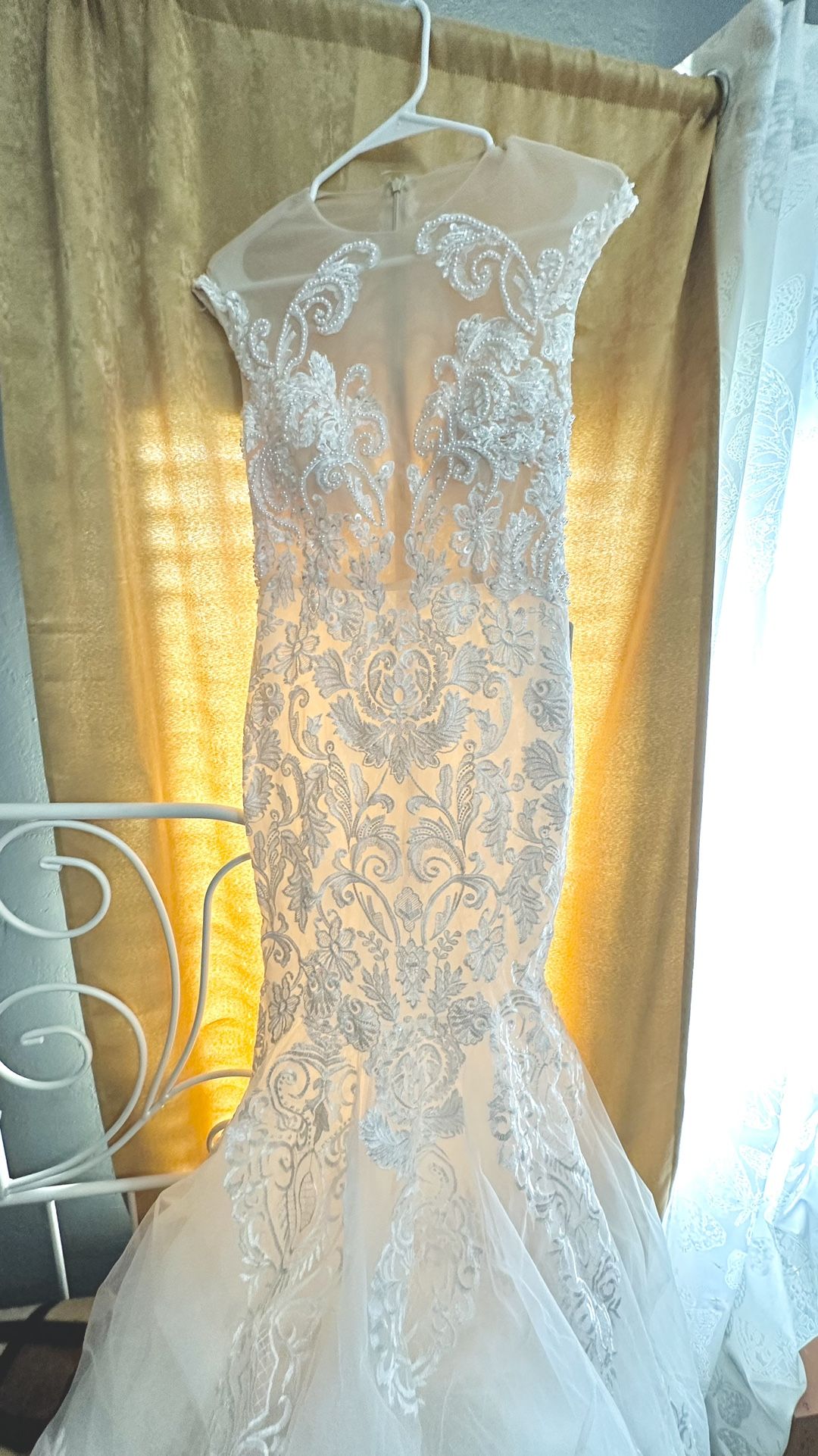 Wedding dress