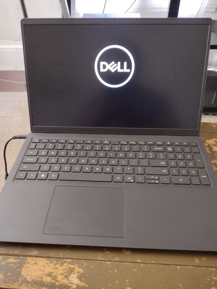Dell Laptop With Touchscreen 