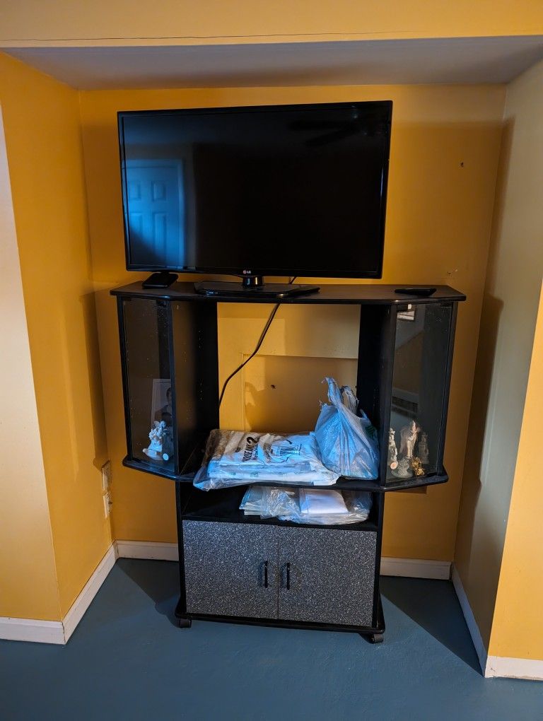 39-Inch LG TV with TV stand-