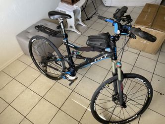 GT sensor Mountain Bike