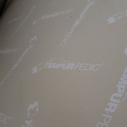 King Size - Tempurpedic Matress with Mattress Base