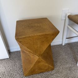Decor Side Table - Model Home Furniture 