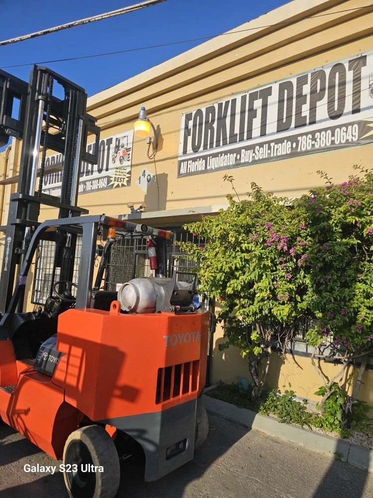 Montacarga Forklift