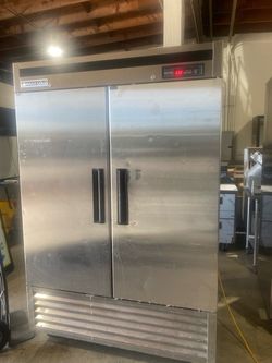 Maxx Cold 2-Door Stainless Steel Commercial Refrigerator