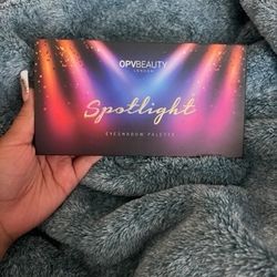 Spotlight Eyeshadow Palette 