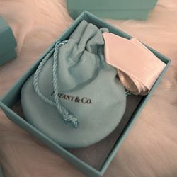 Tiffany & Co Empty box with dust bag and ribbon