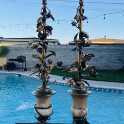 Pair of Beautiful Tole Florentine Gilt Floral Lamps with Onyx Base, Hollywood Regency Mid Century 