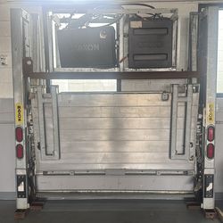 Maxon Lift-Gate Battle Gas Cylinders