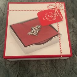 LeNox Holiday Napkin Box