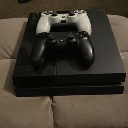 PlayStation 4 Pro With 2 Controllers 