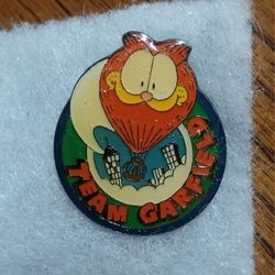 Vintage Garfield Pin
