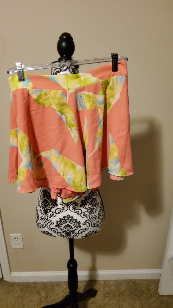 Adrienne Tropical Print Shorts Size L