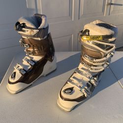  Ladies Salomon Ski Boots 