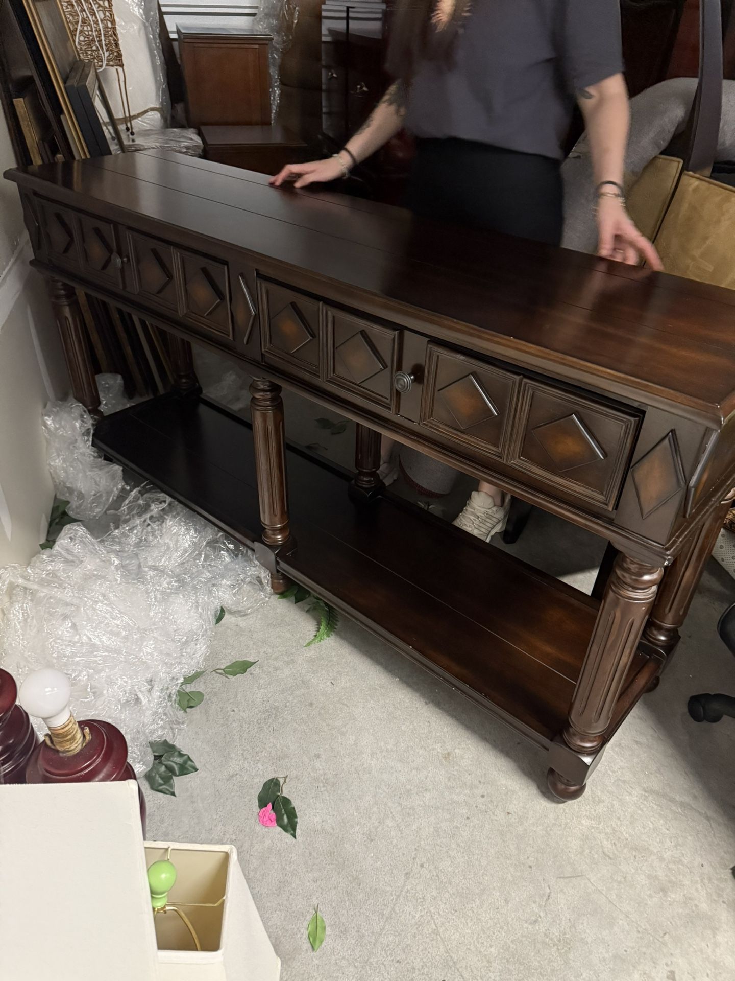 REDUCED Beautiful Console/entrance Table