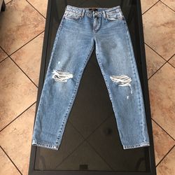 Mom/ Straight Leg Jeans