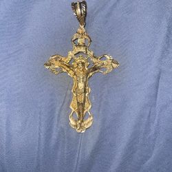 10 K Gold Pendant For Chain