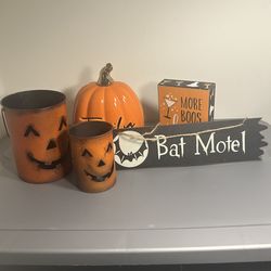 Halloween Decorations Bundle – Pumpkin Decor, Jack-O-Lantern Candle Holders & Bat Motel Sign