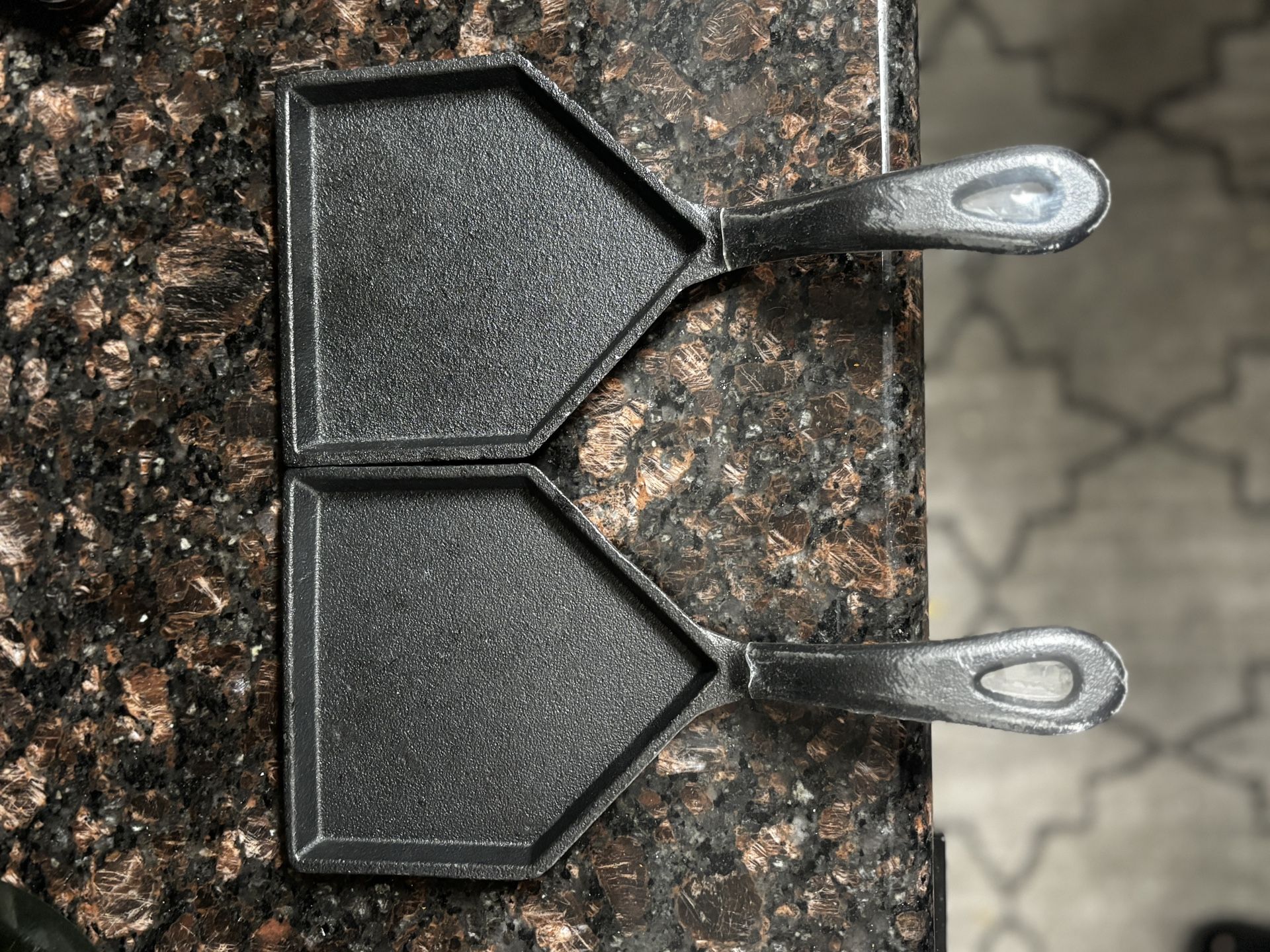 Two Small Frying Pan π³