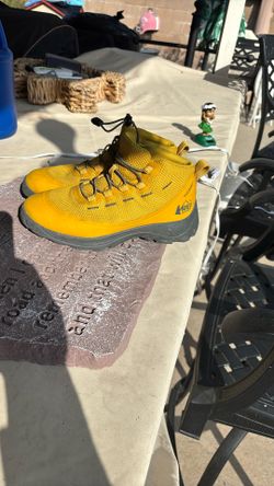 REI Youth Size 4 Hiking Boots Active Wet Weather 