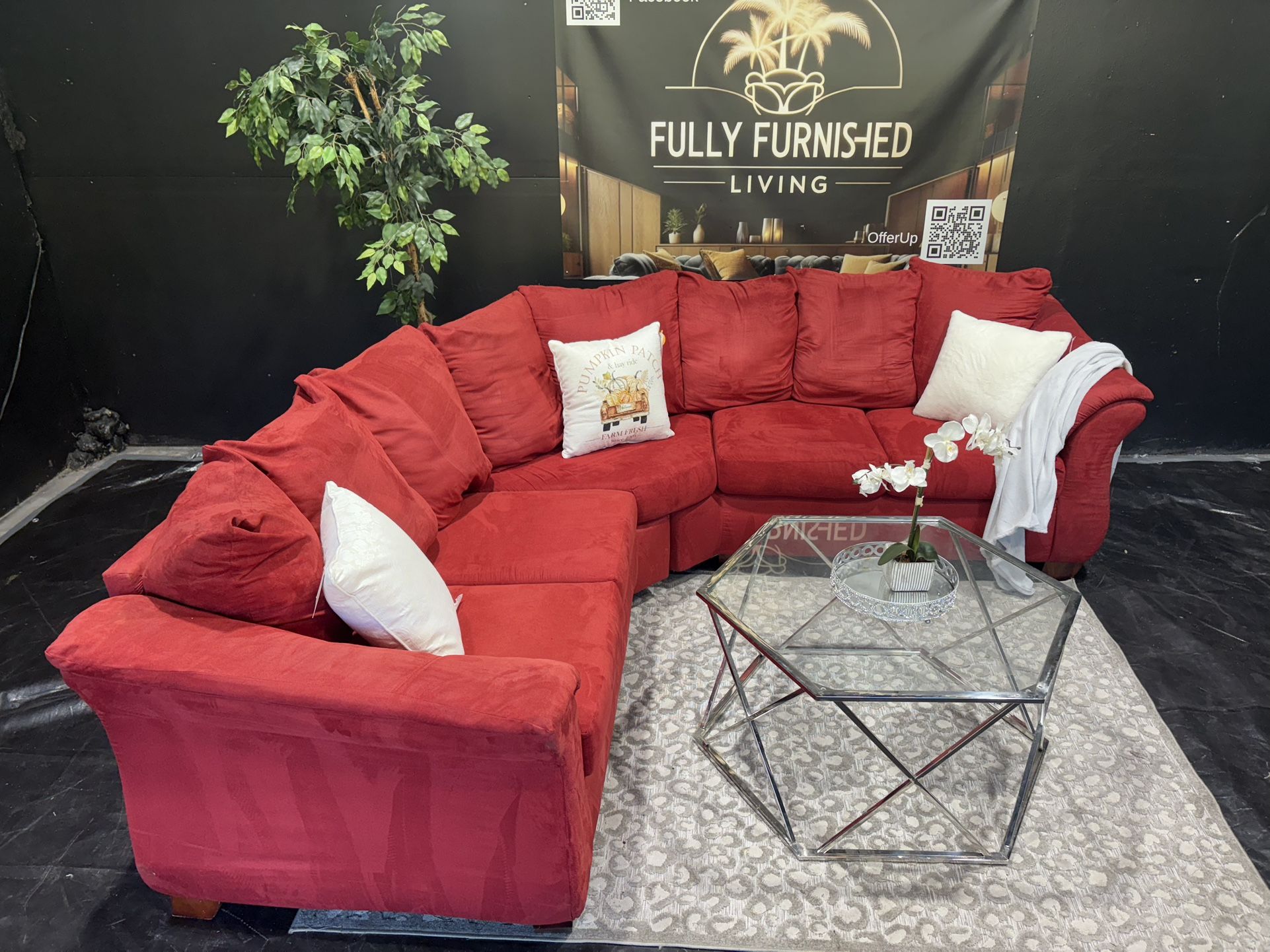 Sectional/couch/sofa, color:red, size: 90x90, Delivery